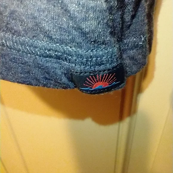 Faherty Cloud Cotton Henley Blue Long Sleeve Shirt Men's sz Large. - Picture 6 of 6